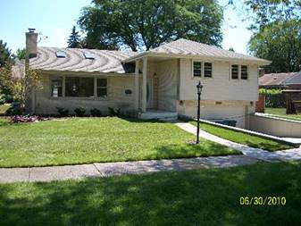 925 Brookline, Park Ridge, IL 60068. Please register to view additional