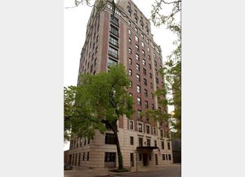 1325 N Astor Unit 8, Chicago, IL 60610