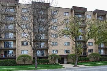 700 Graceland Unit 706, Des Plaines, IL 60016