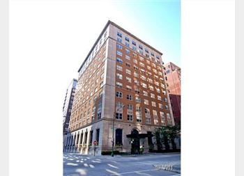 1300 N State Unit 901, Chicago, IL 60610