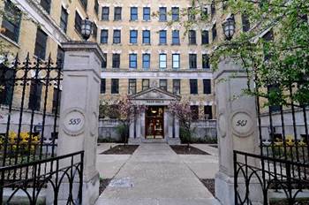 559 W Surf Unit 303, Chicago, IL 60657