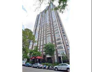 525 W Hawthorne Unit 2704, Chicago, IL 60657