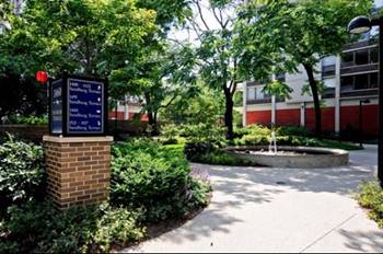 1455 N Sandburg Unit 1606, Chicago, IL 60610