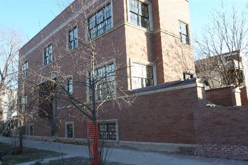2037 W Cornelia, Chicago,  60618