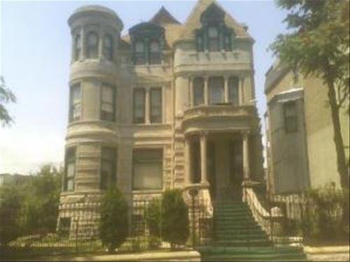 4030 S King, Chicago, IL 60653