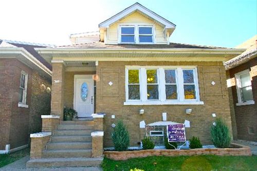 5015 W Wolfram, Chicago, IL 60641