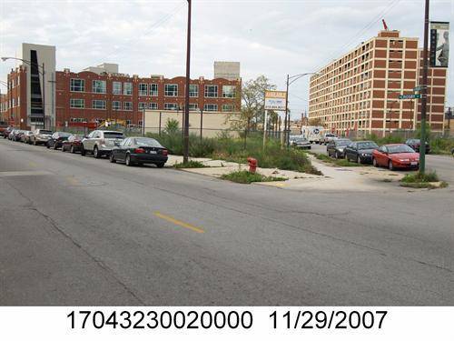 934 N Larrabee, Chicago, IL 60610
