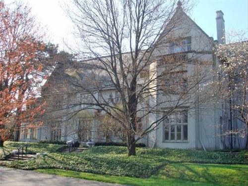901 E Rosemary, Lake Forest, IL 60045