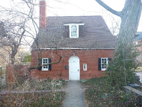 118 Greenleaf, Evanston, IL 60202