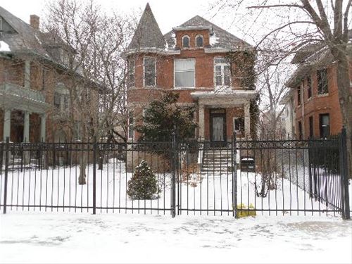 2334 N Kedzie, Chicago, IL 60647
