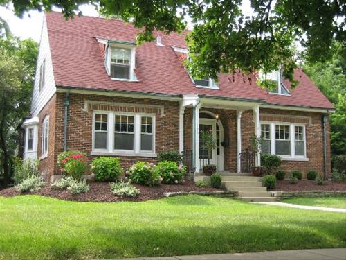 196 N Montclair, Glen Ellyn, IL 60137