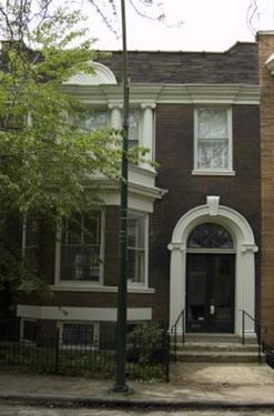 3830 N Alta Vista, Chicago, IL 60613