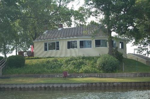 35528 N Cedar Island, Fox Lake, IL 60020
