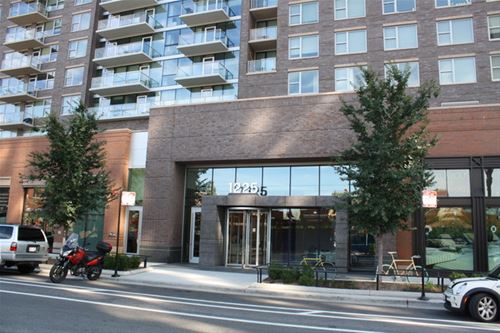 1225 N Wells Unit 421, Chicago, IL 60610