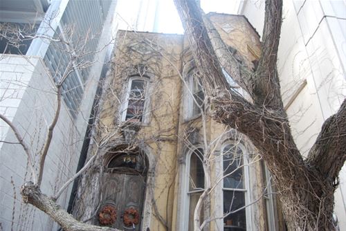 154 W Superior, Chicago, IL 60654