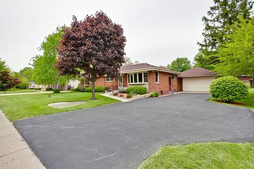 610 E Nerge, Roselle, IL 60172