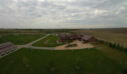542 E Us Hwy 36, Tuscola, IL 61953