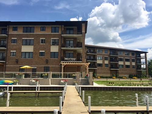 728 Diamond Lake Unit 206, Mundelein, IL 60060