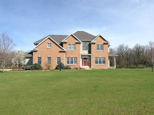 1806 E Cobble Creek, Mahomet, IL 61853