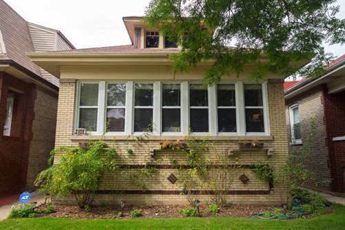 2450 W Byron, Chicago, IL 60618