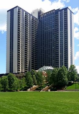 400 E Randolph Unit 1527, Chicago, IL 60601