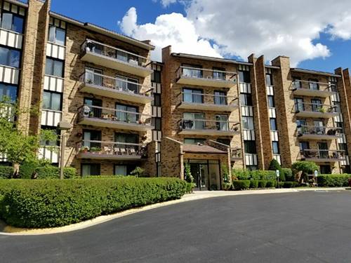 501 Lake Hinsdale Unit 204, Willowbrook, IL 60527