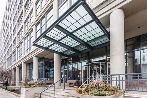 900 N Kingsbury Unit 718, Chicago, IL 60610