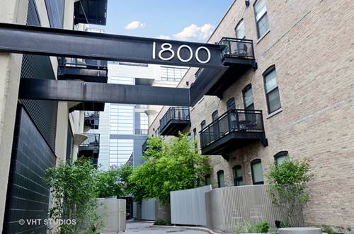 1800 W Grace Unit 304, Chicago, IL 60613