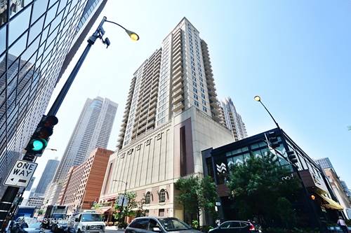 630 N State Unit 2110, Chicago, IL 60654