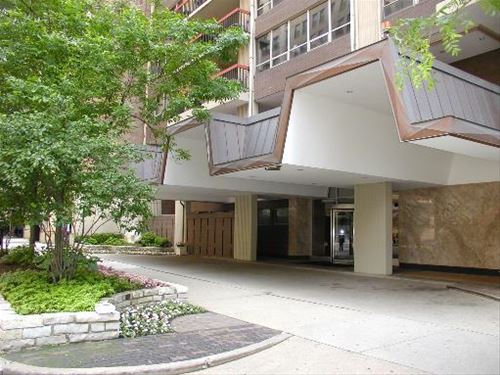 201 E Chestnut Unit 9B, Chicago, IL 60611