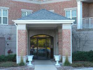 101 Pointe Unit 105, Northbrook, IL 60062