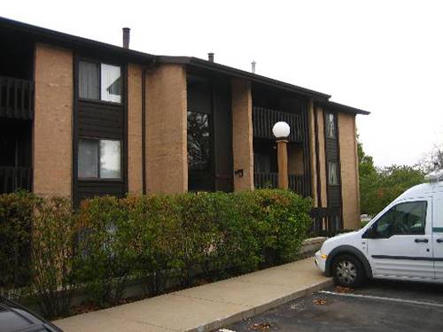 6151 Knollwood Unit 305, Willowbrook, IL 60527