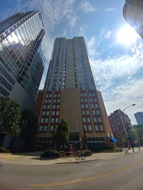 645 N Kingsbury Unit 1402, Chicago, IL 60654