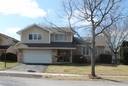 585 Chester, Aurora, IL 60504