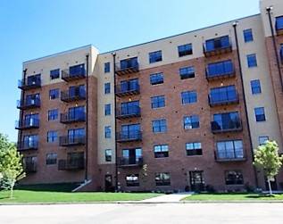 301 Mckinley Unit 612, Mundelein, IL 60060