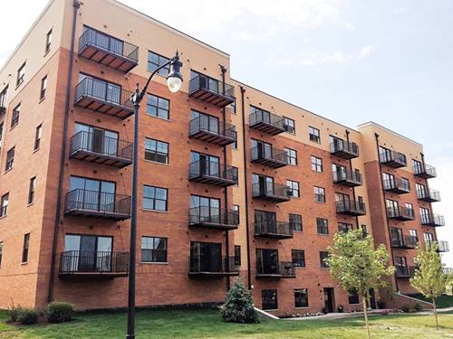 301 Mckinley Unit 313, Mundelein, IL 60060