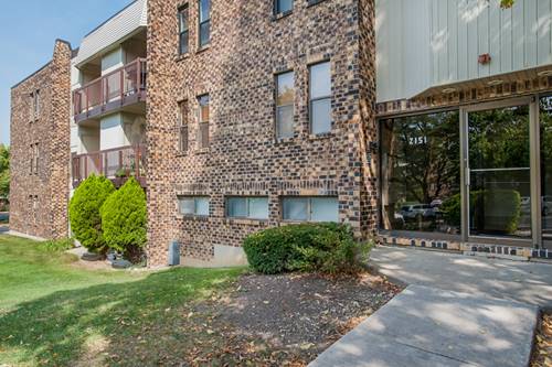 2151 Country Club Unit 5, Woodridge, IL 60517