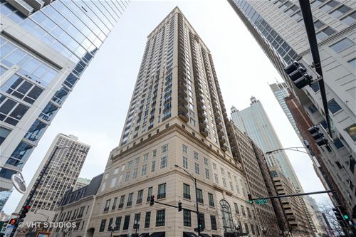 10 E Delaware Unit 12B, Chicago, IL 60611