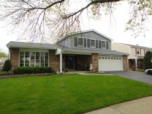 435 Monticello, Westmont, IL 60559