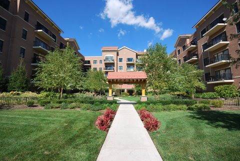 5100 W 96th Unit 330, Oak Lawn, IL 60453