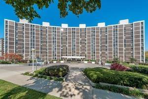 1500 Sheridan Unit 1F, Wilmette, IL 60091