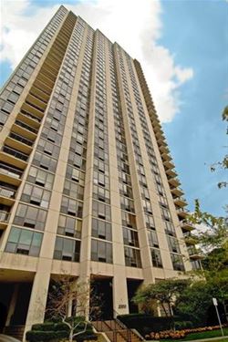 2500 N Lakeview Unit 1703, Chicago, IL 60614