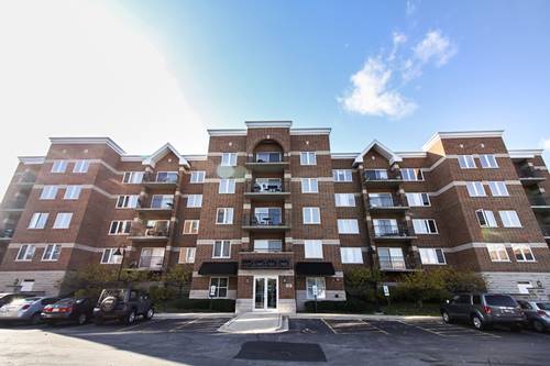 3451 N Carriageway Unit 203, Arlington Heights, IL 60004