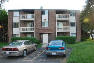 2296 W Nichols Unit A, Arlington Heights, IL 60004