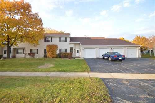 68 N Victoria Unit H, Streamwood, IL 60107