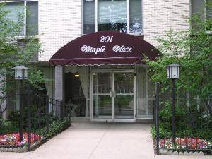 201 S Maple Unit 403, Oak Park, IL 60302