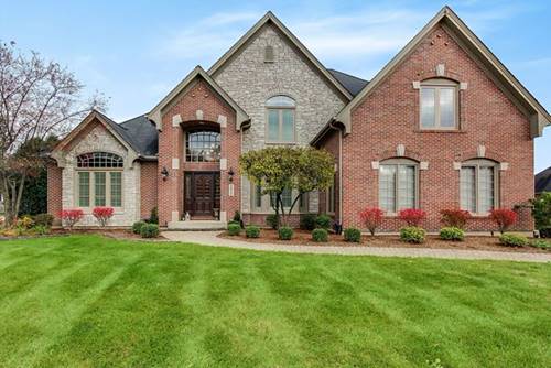 1615 Hunters Glen, Wheaton, IL 60189