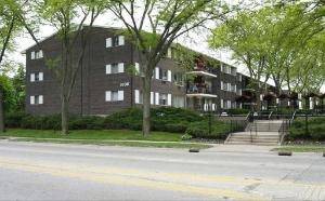 8710 Skokie Unit 1C, Skokie, IL 60077