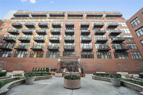 333 W Hubbard Unit 211, Chicago, IL 60654