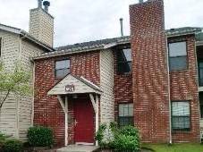 1979 N Hicks Unit 101, Palatine, IL 60074